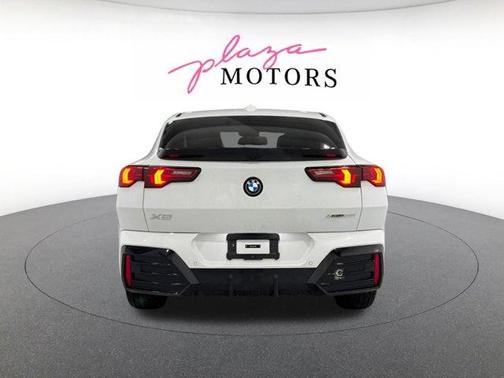 Alpine White 2026 BMW X2 xDrive28i