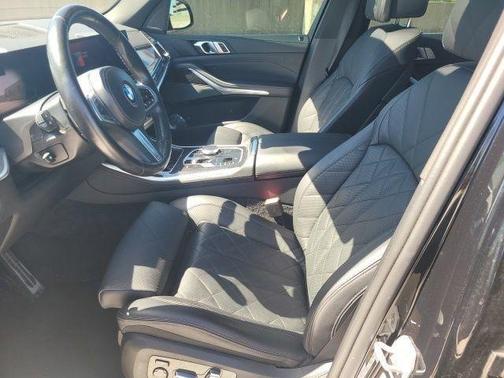Black Sapphire Metallic 2024 BMW X5 xDrive40i