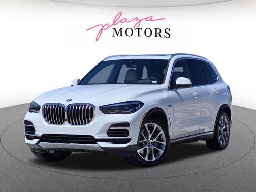 Alpine White 2022 BMW X5 PHEV xDrive45e