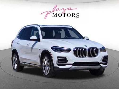 Alpine White 2022 BMW X5 PHEV xDrive45e