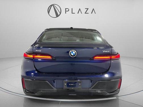 2026 BMW 740 i xDrive