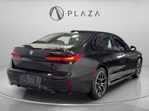 Black Sapphire Metallic 2026 BMW i7 XDrive60