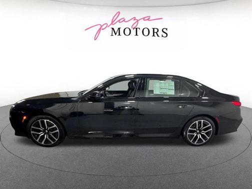 Black Sapphire Metallic 2026 BMW i7 XDrive60