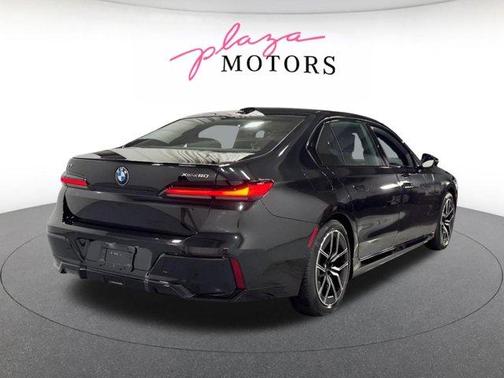 Black Sapphire Metallic 2026 BMW i7 XDrive60