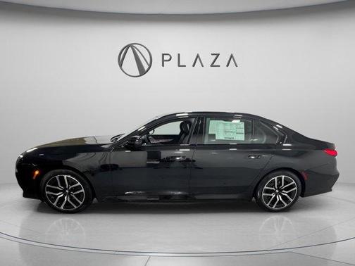 Black Sapphire Metallic 2026 BMW i7 XDrive60