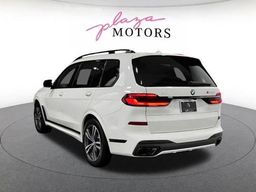 Alpine White 2026 BMW X7 M60i