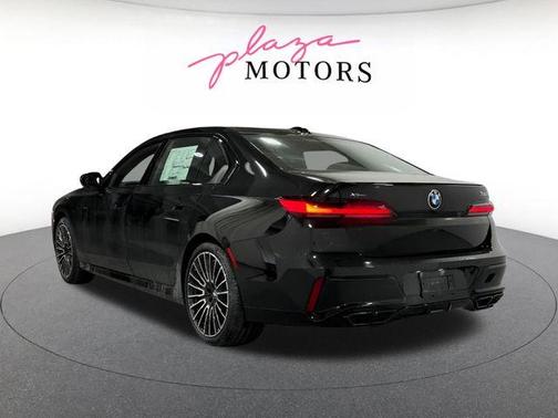 Black Sapphire Metallic 2026 BMW 760 760i xDrive