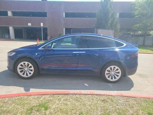 Deep Blue Metallic 2019 Tesla Model X Long Range