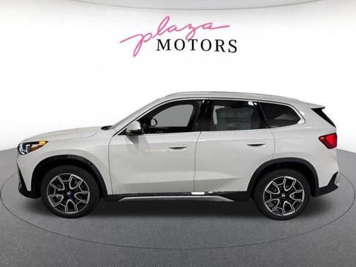 Mineral White Metallic 2026 BMW X1 xDrive28i