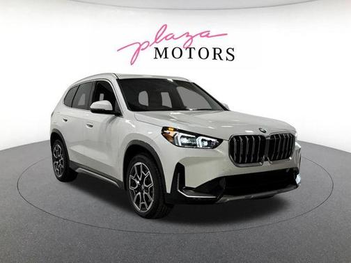 Mineral White Metallic 2026 BMW X1 xDrive28i