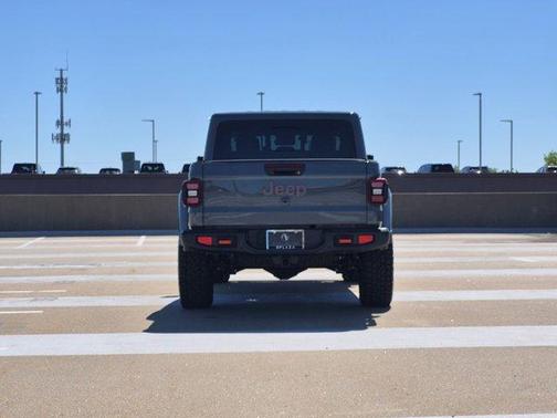 Anvil Clearcoat 2025 Jeep Gladiator Mojave