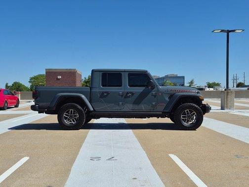 Anvil Clearcoat 2025 Jeep Gladiator Mojave