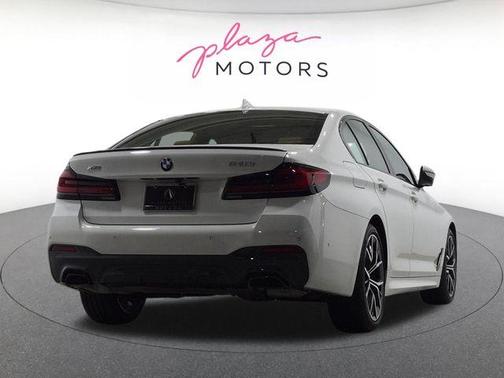 Alpine White 2023 BMW 540 i xDrive