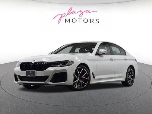Alpine White 2023 BMW 540 i xDrive