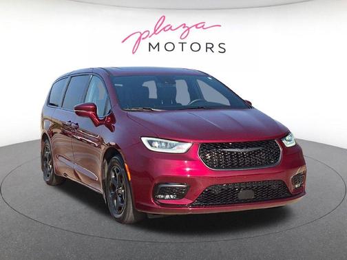 Velvet Red Pearlcoat 2022 Chrysler Pacifica Hybrid Limited