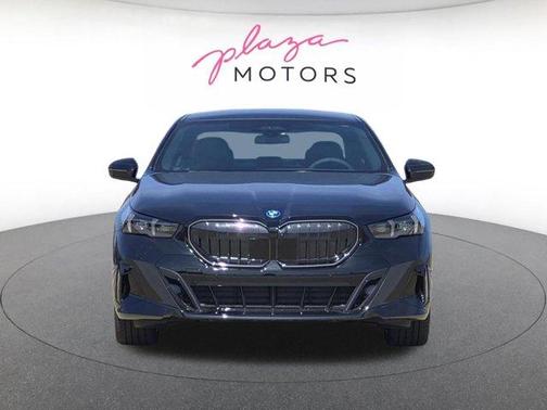 Black Sapphire Metallic 2027 BMW 550e 550E XDRIVE