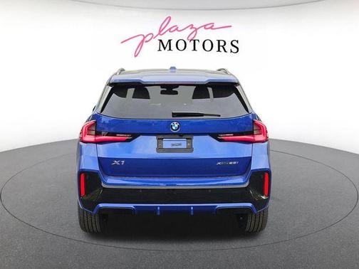 Portimao Blue Metallic 2026 BMW X1 xDrive28i