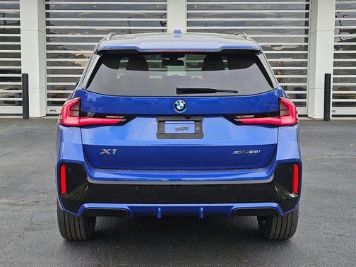 Portimao Blue Metallic 2026 BMW X1 xDrive28i
