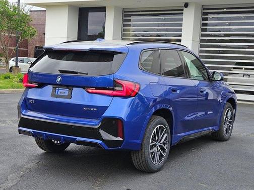 Portimao Blue Metallic 2026 BMW X1 xDrive28i