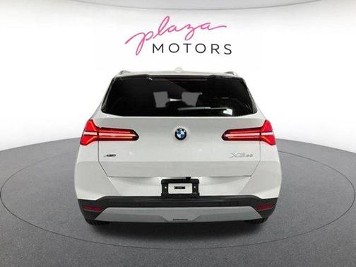 Mineral White Metallic 2026 BMW X3 30 xDrive