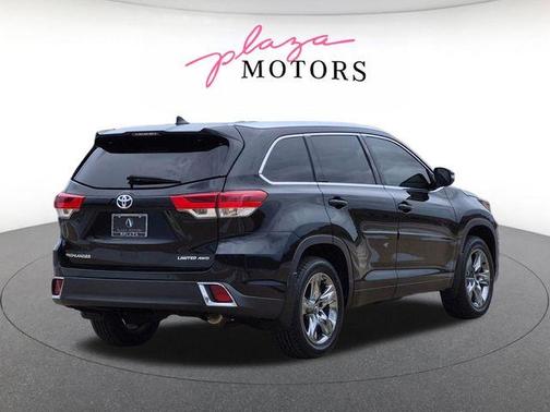 Midnight Black Metallic 2018 Toyota Highlander Limited Platinum