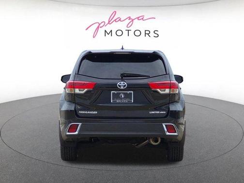 Midnight Black Metallic 2018 Toyota Highlander Limited Platinum