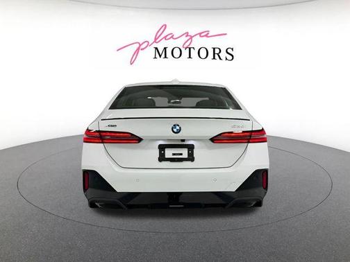 Mineral White Metallic 2026 BMW 530 i xDrive