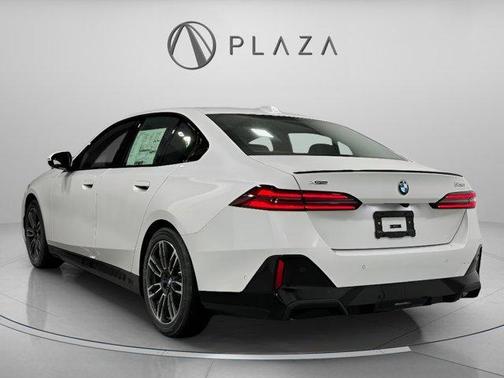 2026 BMW 530 i xDrive