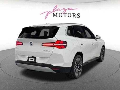 Mineral White Metallic 2026 BMW X3 30 xDrive