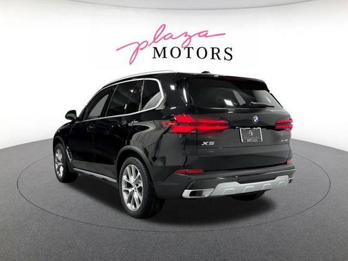 Black Sapphire Metallic 2026 BMW X5 xDrive40i