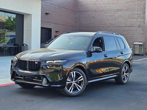 Black Sapphire Metallic 2026 BMW X7 M60i