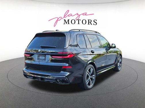 Black Sapphire Metallic 2026 BMW X7 M60i
