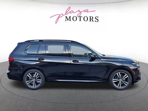 Black Sapphire Metallic 2026 BMW X7 M60i