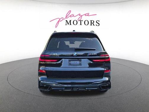 Black Sapphire Metallic 2026 BMW X7 M60i