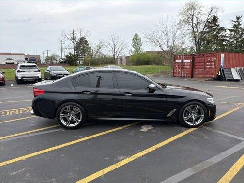 Black Sapphire Metallic 2018 BMW M550 i xDrive