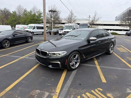 Black Sapphire Metallic 2018 BMW M550 i xDrive