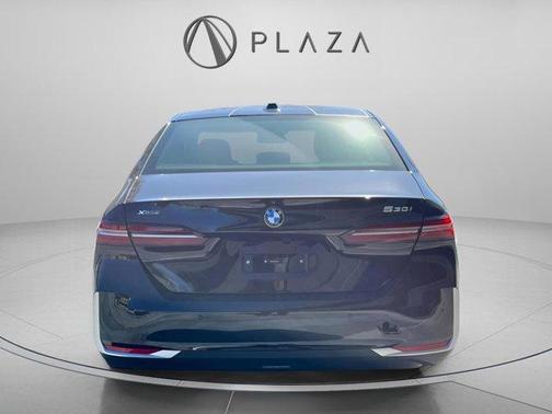 2025 BMW 530 i xDrive