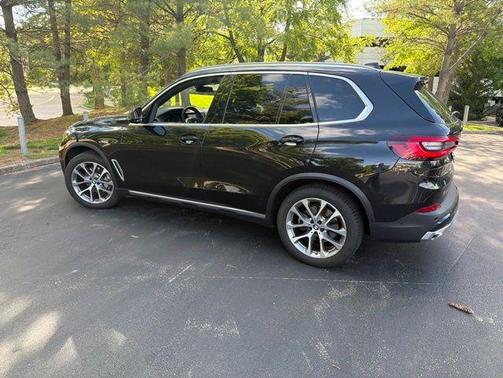 Black Sapphire Metallic 2023 BMW X5 xDrive40i
