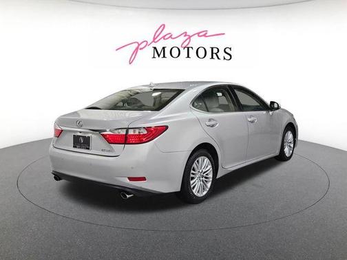 Silver Lining Metallic 2013 Lexus ES 350 Base