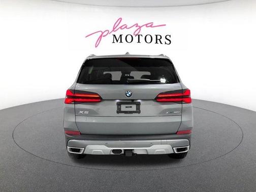 Gray Metallic 2026 BMW X5 xDrive40i