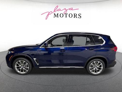 Tanzanite Blue II Metallic 2026 BMW X5 PHEV xDrive50e