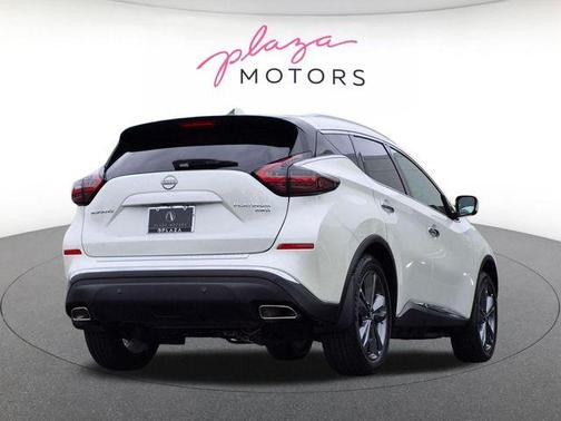 White 2024 Nissan Murano Platinum
