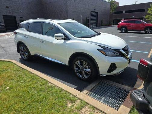 White 2024 Nissan Murano Platinum