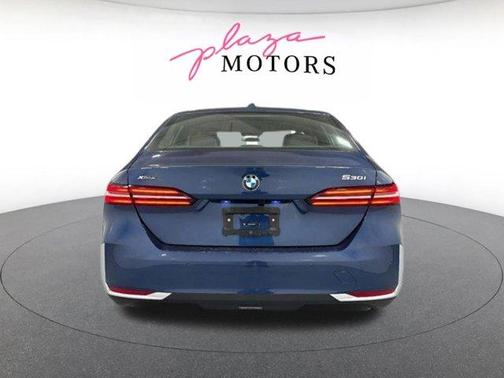 Phytonic Blue Metallic 2026 BMW 530 i xDrive