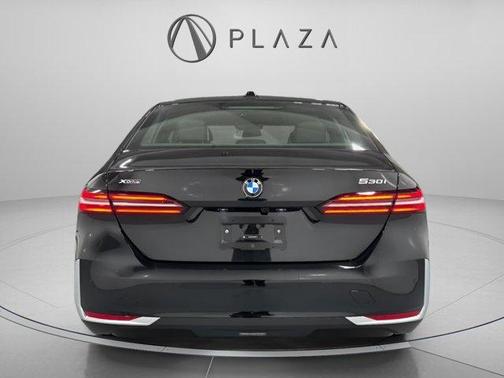 2026 BMW 530 i xDrive