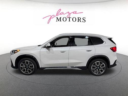 Mineral White Metallic 2026 BMW X1 xDrive28i