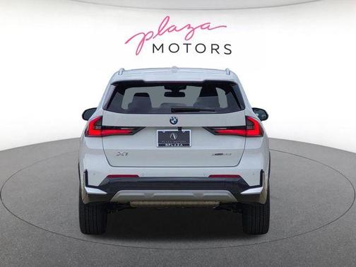 Alpine White 2026 BMW X1 xDrive28i