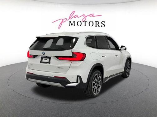Alpine White 2026 BMW X1 xDrive28i