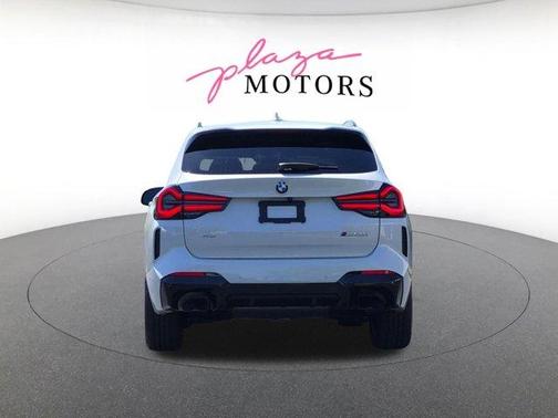 Mineral White Metallic 2023 BMW X3 M40i