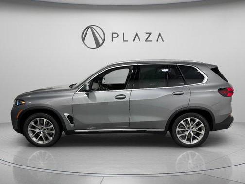 Gray Metallic 2026 BMW X5 xDrive40i